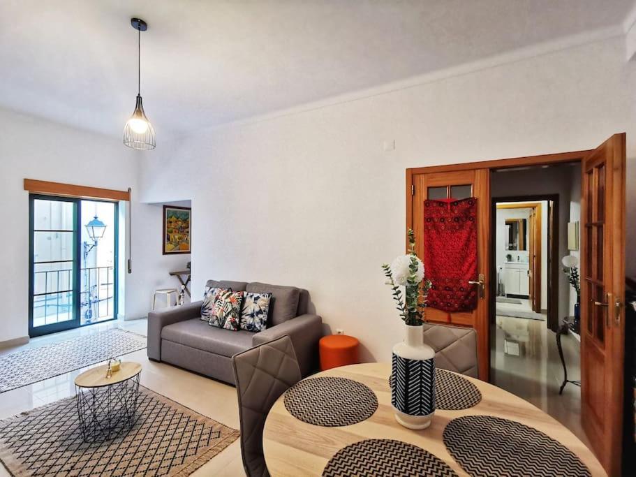 Downtown Apartment Σετούμπαλ Εξωτερικό φωτογραφία